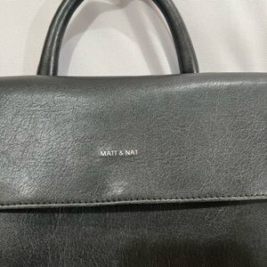 MATT & NATT Black vegan leather Laptop/Office unisex Bag